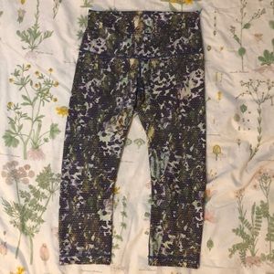 Lululemon 8 floral print leggings pants